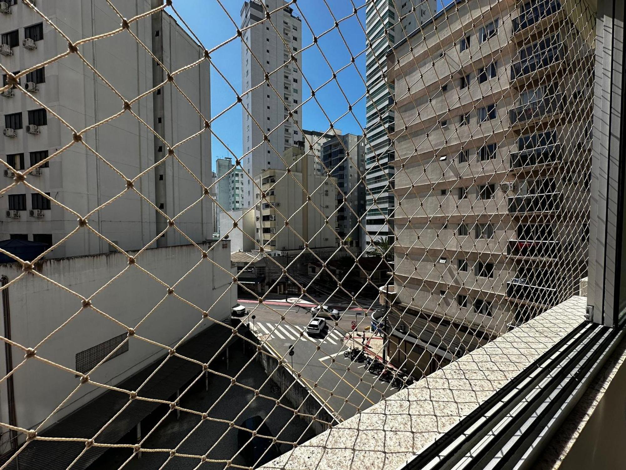 Ip01- 2 Quartos| Telas Protecao| Garagem| Centro Apartamento Balneario Camboriu