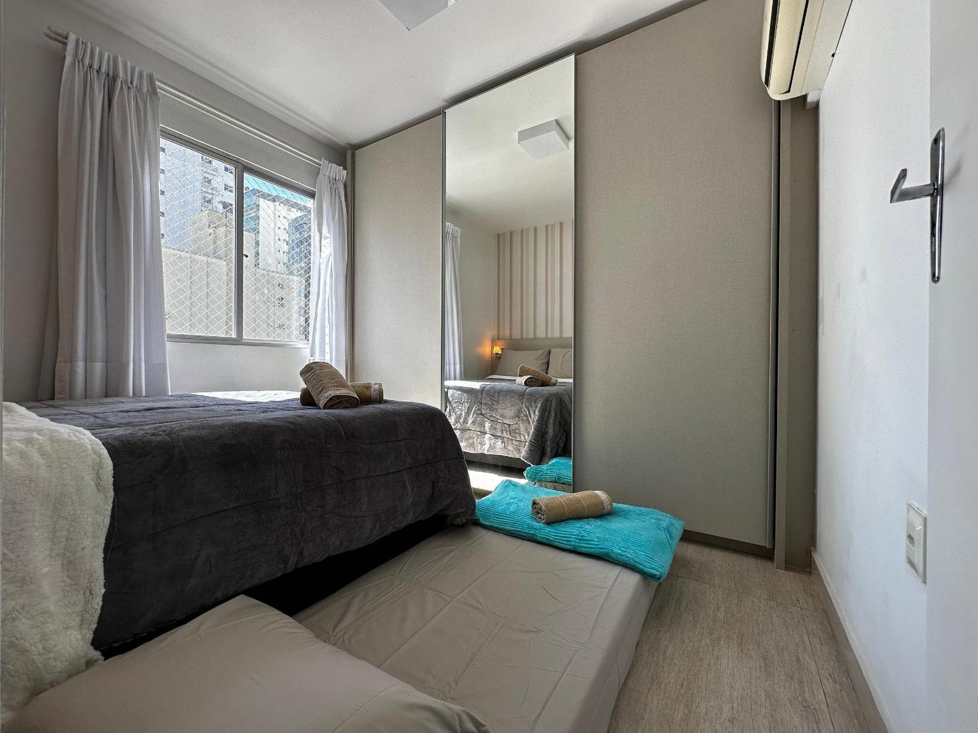 Apartamento Ip01- 2 Quartos| Telas Protecao| Garagem| Centro *